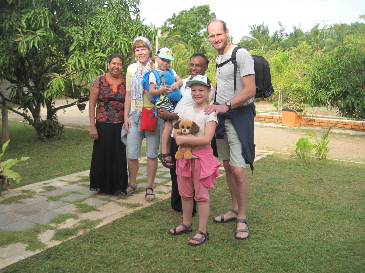 Miheen Hotel & Resort - Anuradhapura มิฮินตาเล ภายนอก รูปภาพ