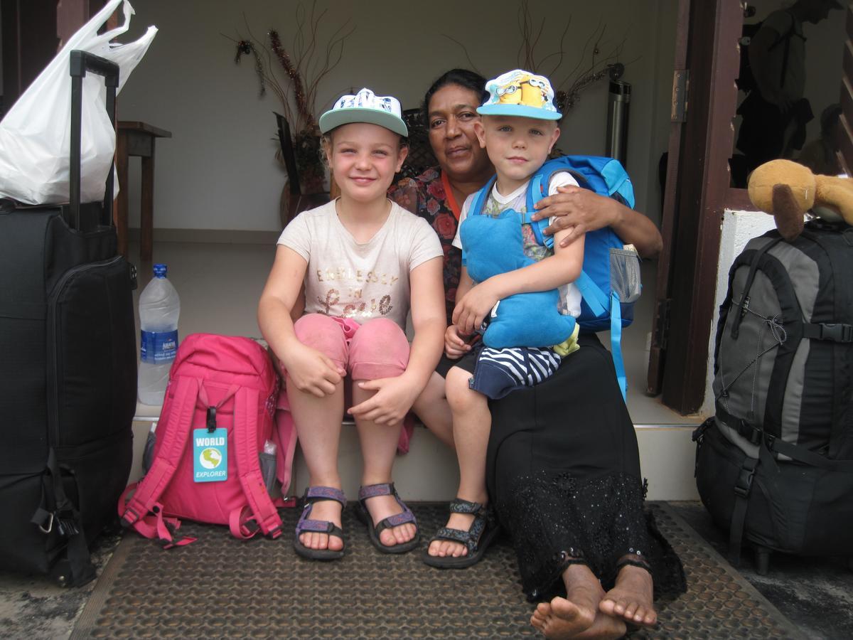 Miheen Hotel & Resort - Anuradhapura มิฮินตาเล ภายนอก รูปภาพ