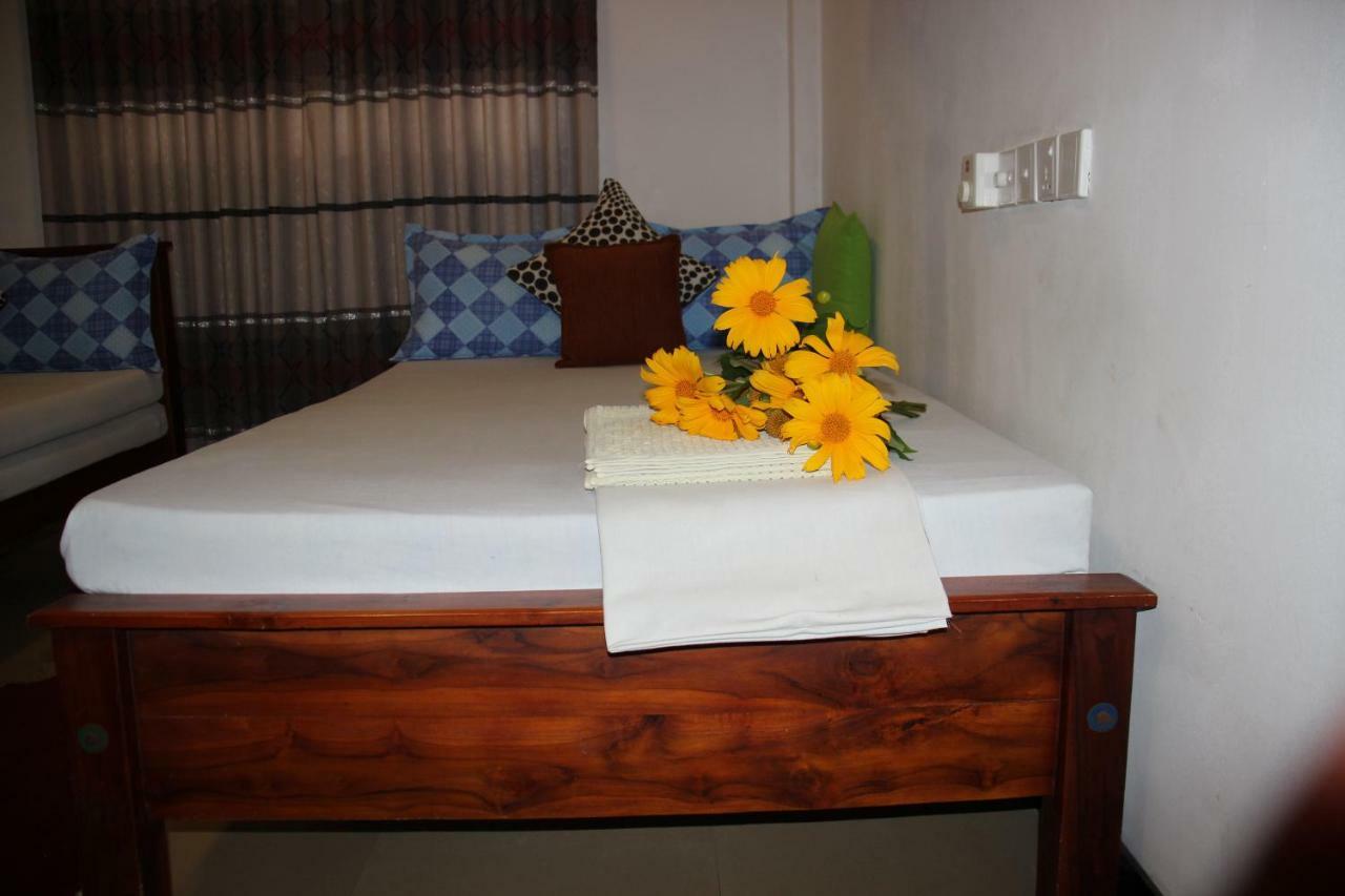 Miheen Hotel & Resort - Anuradhapura มิฮินตาเล ภายนอก รูปภาพ