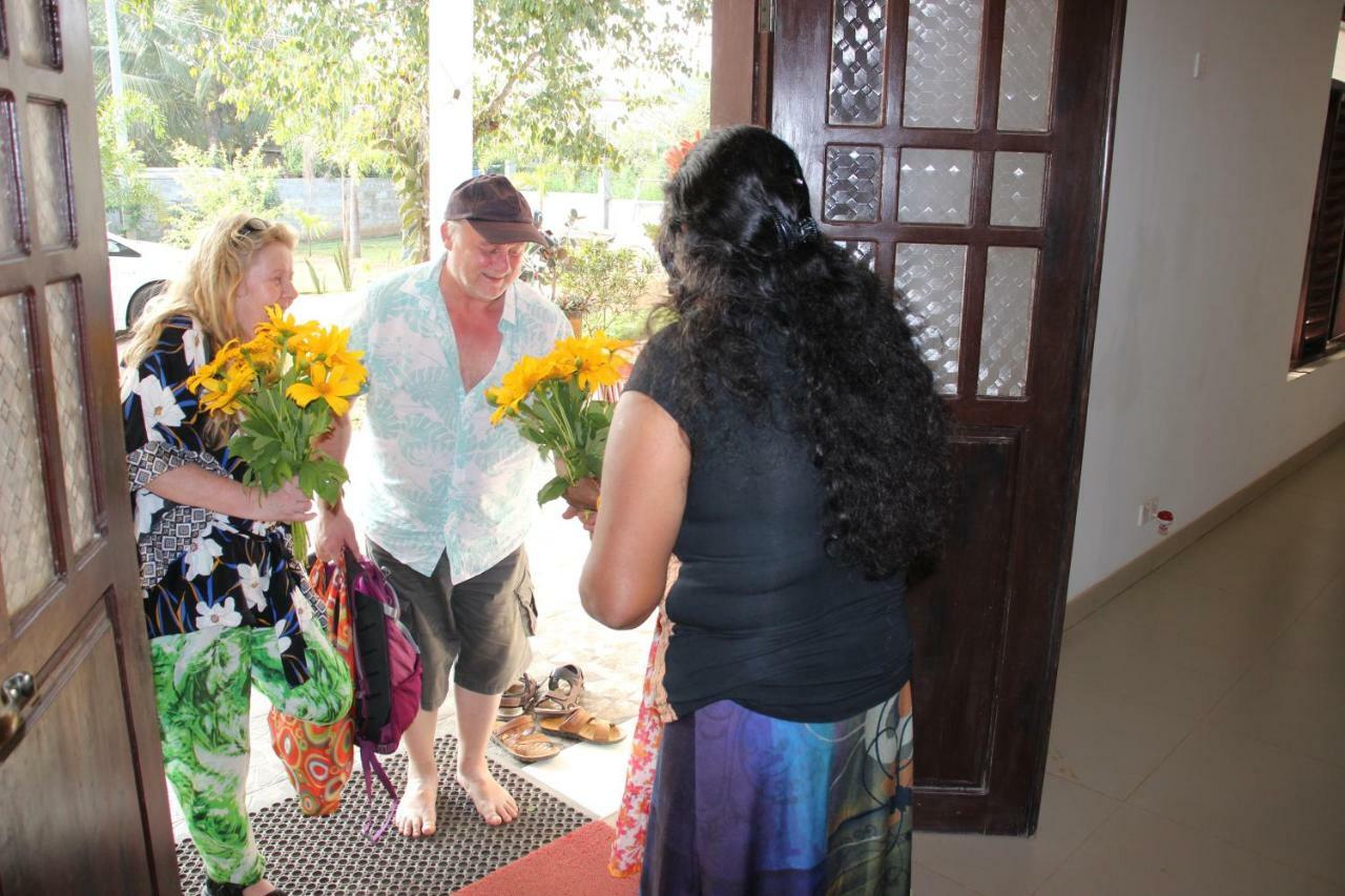 Miheen Hotel & Resort - Anuradhapura มิฮินตาเล ภายนอก รูปภาพ